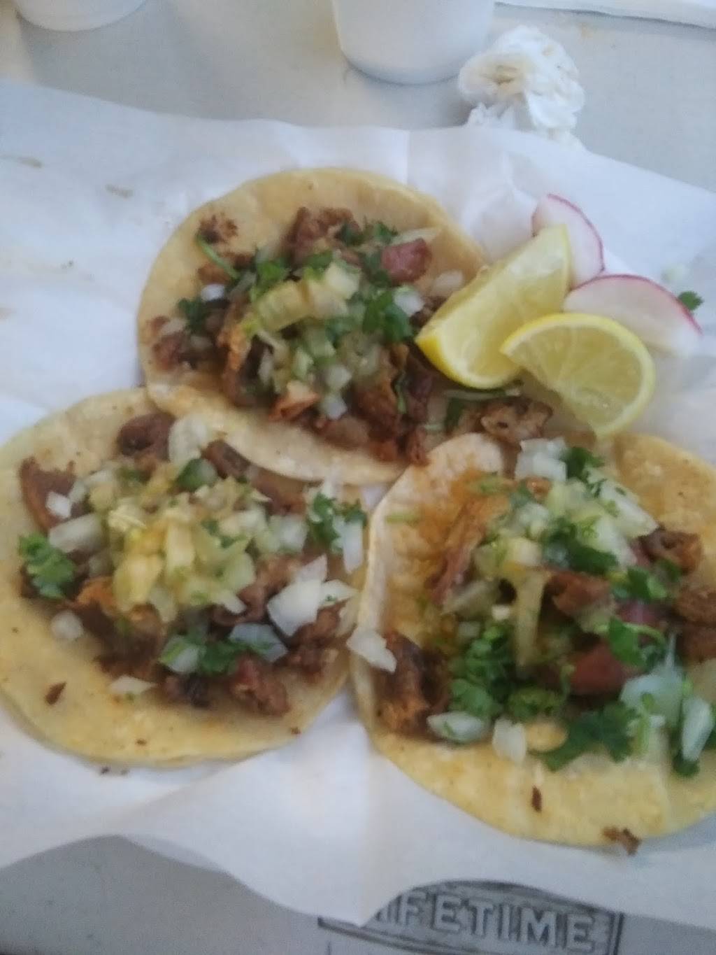 Taqueria Guadalajara | restaurant | 700 W Inyo Ave, Tulare, CA 93274, USA | 5596878357 OR +1 559-687-8357