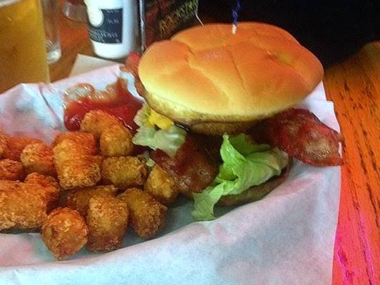 Rileys | restaurant | 702 W 5th St, Chico, CA 95928, USA | 5303437459 OR +1 530-343-7459