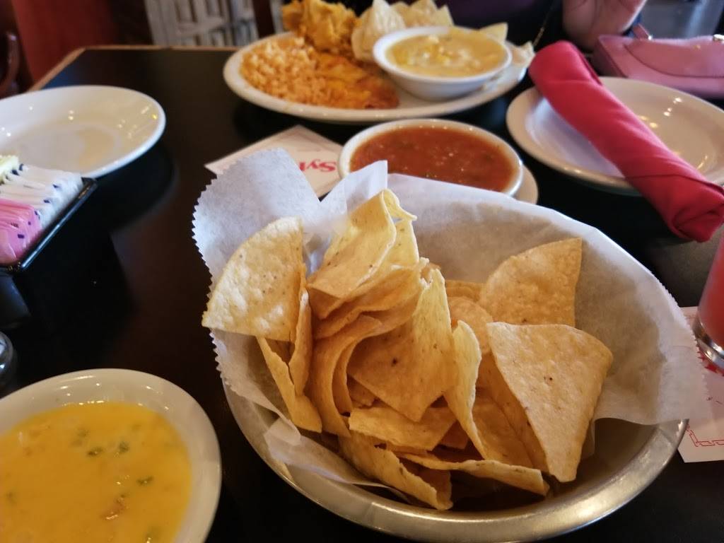 Sylvias Enchilada Kitchen | restaurant | 1140 Eldridge Pkwy, Houston, TX 77077, USA | 8322303842 OR +1 832-230-3842