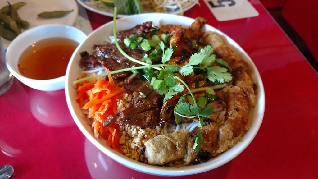 Applewood Vietnamese restaurants | restaurant | 1901 Youngfield St, Golden, CO 80401, USA | 7204764237 OR +1 720-476-4237