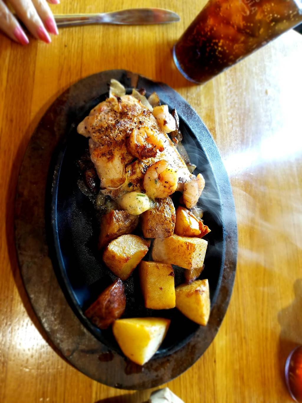 Applebees Grill + Bar | restaurant | 281 Commonwealth Blvd W, Martinsville, VA 24112, USA | 2766382377 OR +1 276-638-2377