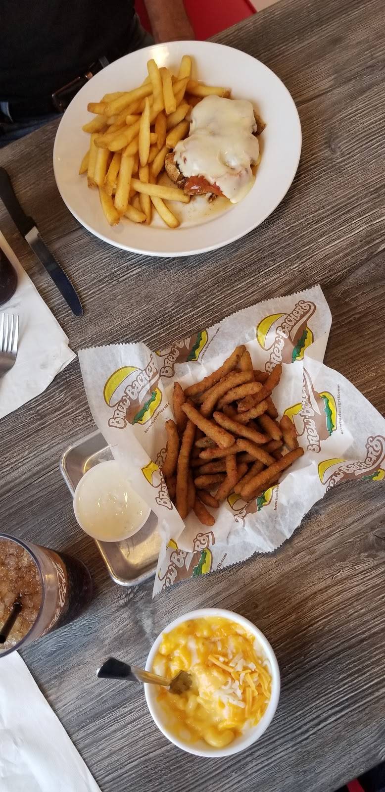 Brew-Bachers Abbeville | restaurant | 124 Concord St, Abbeville, LA 70510, USA | 3377402739 OR +1 337-740-2739