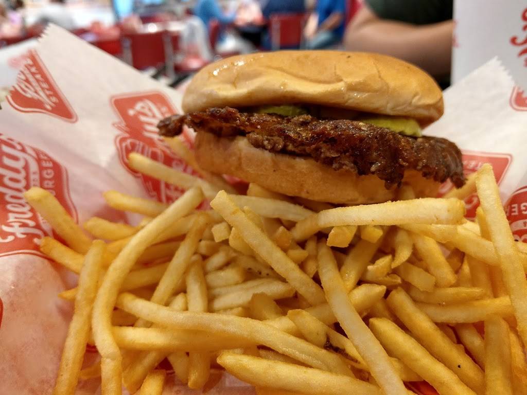 Freddys Frozen Custard & Steakburgers | restaurant | 1360 Ernest W Barrett Pkwy NW, Kennesaw, GA 30152, USA | 4702600017 OR +1 470-260-0017