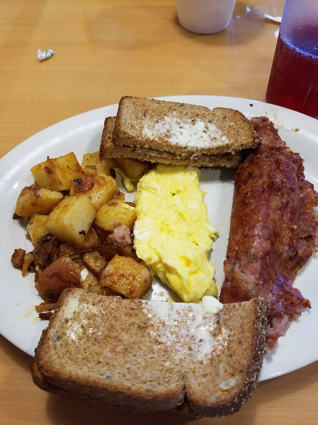Eggs Up Grill | restaurant | 732 Main St, North Myrtle Beach, SC 29582, USA | 8432734077 OR +1 843-273-4077