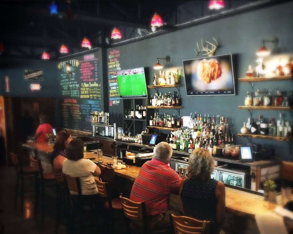 The Blue Duck Barbecue Tavern | restaurant | 212 Southwest Water Street, Peoria, IL 61602, USA | 3099815801 OR +1 309-981-5801