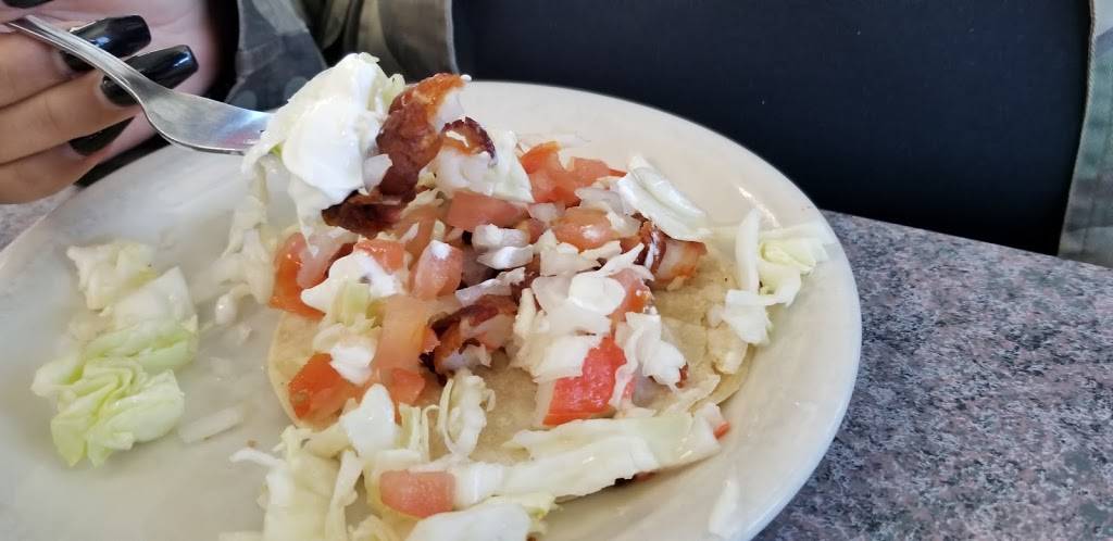 Mariscolandia | restaurant | 115 N McKinley St Ste 101, Corona, CA 92879, USA | 9515208762 OR +1 951-520-8762