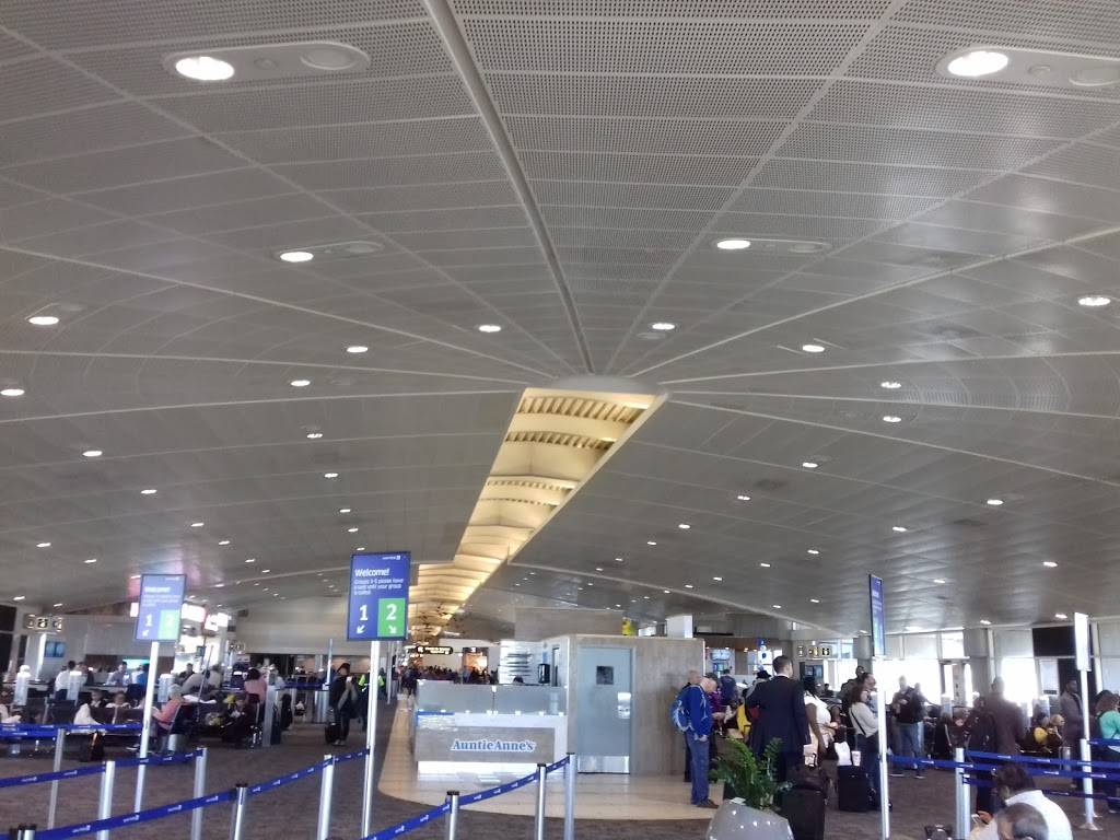 Auntie Annes | cafe | Store # AUA-A-2-2751, 4100 George J Bean Pkwy, Tampa, FL 33607, USA | 8133879872 OR +1 813-387-9872