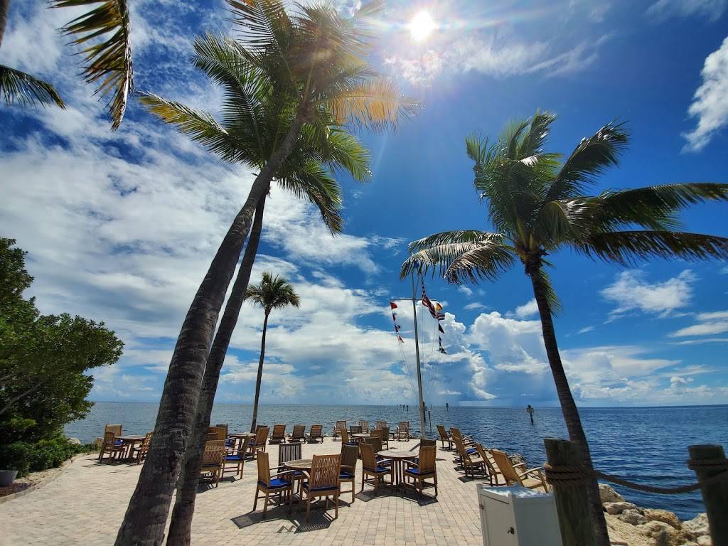 Raw Bar | restaurant | 1 Fishing Village Dr, Key Largo, FL 33037, USA | 3053672611 OR +1 305-367-2611