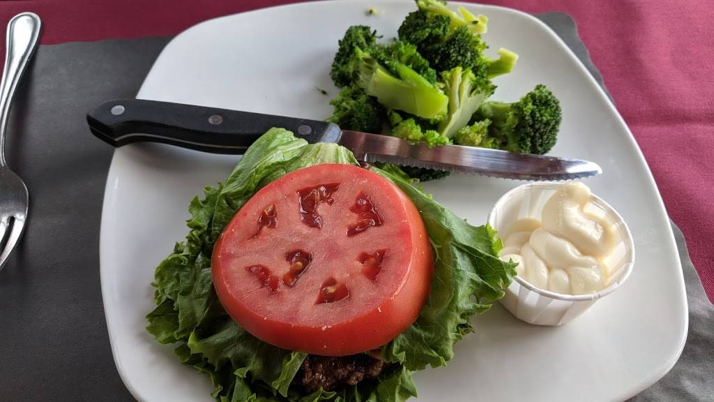 Russos Lakeside Seafood & SteakHouse | restaurant | 702 River St, Palmer, MA 01069, USA | 4132892360 OR +1 413-289-2360