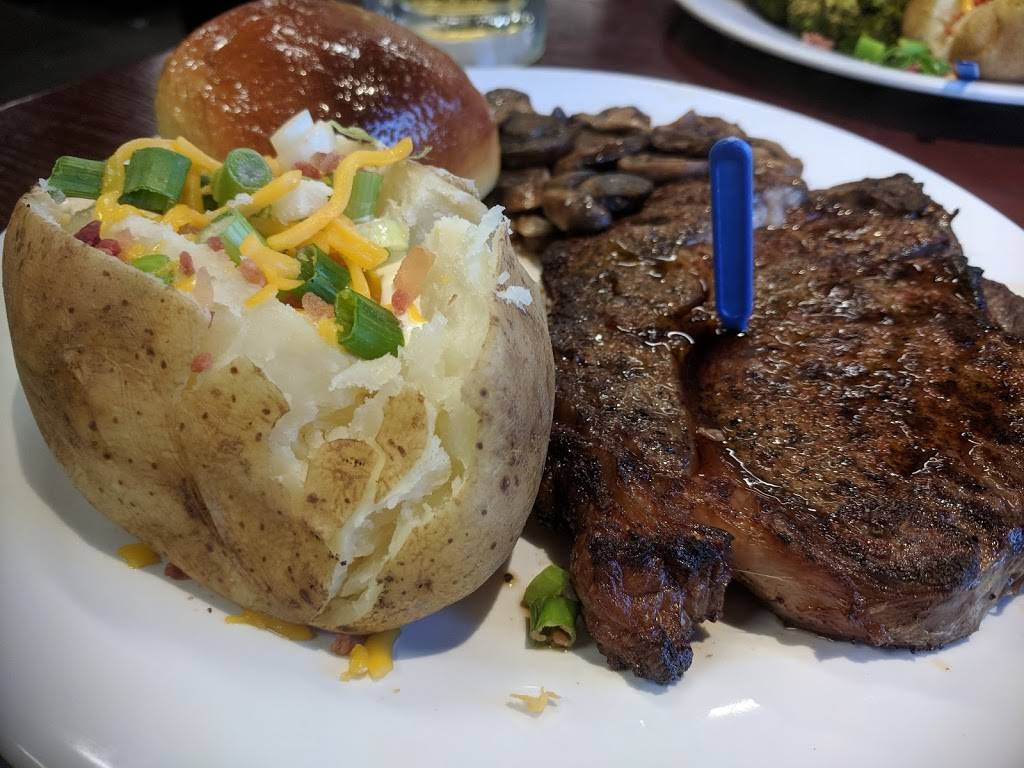 Hot Stone Pizza | restaurant | 2079, Cross County Bank Blvd, Wynne, AR 72396, USA | 8702384111 OR +1 870-238-4111