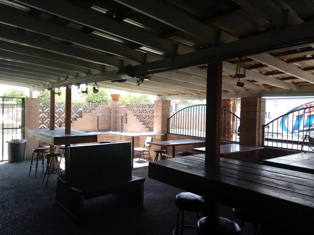 Al Js Tavern | restaurant | 4980 E 22nd St, Tucson, AZ 85711, USA | 5205142774 OR +1 520-514-2774