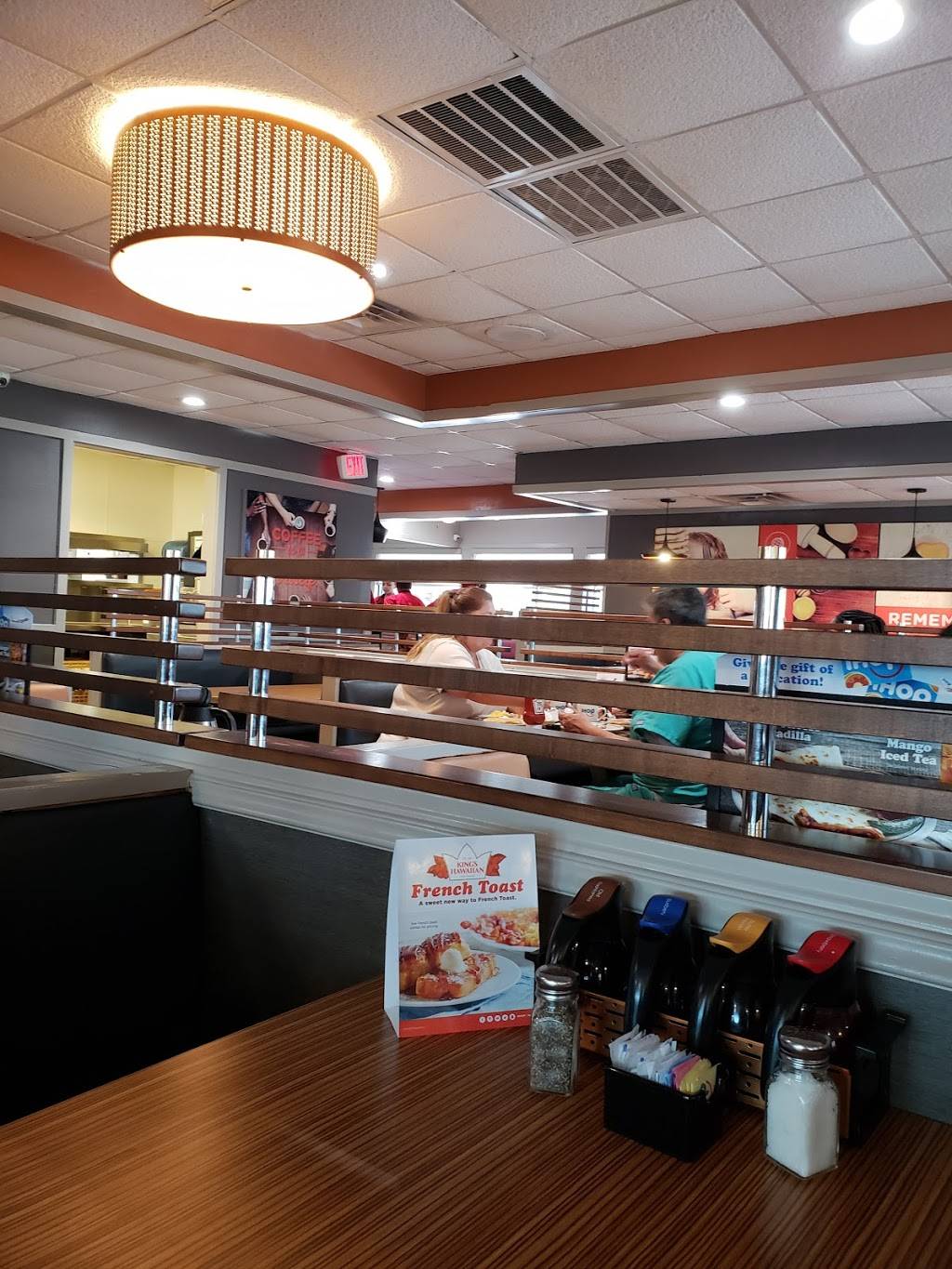 IHOP | restaurant | 12725 Southwest Fwy, Stafford, TX 77477, USA | 2812403500 OR +1 281-240-3500