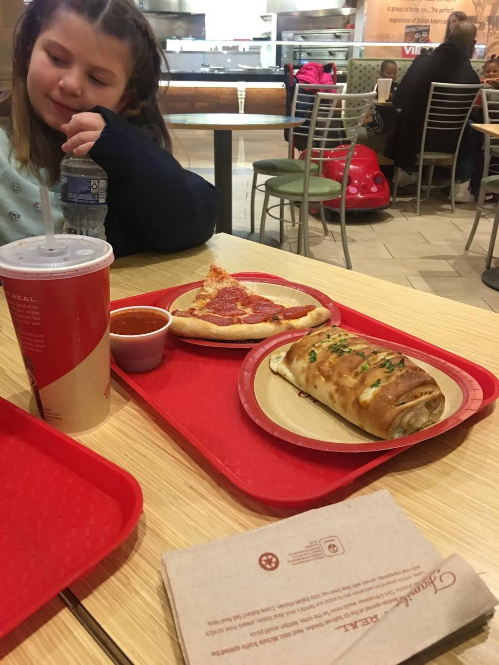 Villa Italian Kitchen | restaurant | 8200 Perry Hall Blvd #2450, Baltimore, MD 21236, USA | 4109317101 OR +1 410-931-7101