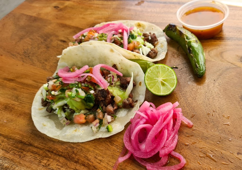 Hotdogs & carne asada EL CHABELO | restaurant | 4439 S 6th Ave, Tucson, AZ 85714, USA | 5202726217 OR +1 520-272-6217