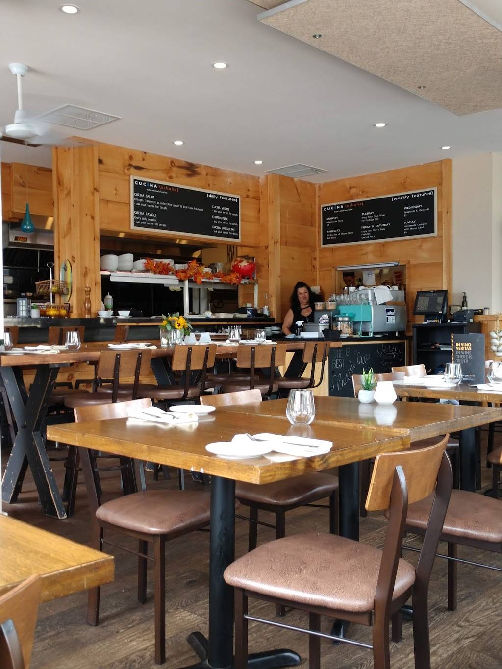 Cucina Urbana Italian Kitchen & Wine Bar | restaurant | 165 Division St #201, Cobourg, ON K9A 0B3, Canada | 9053779100 OR +1 905-377-9100