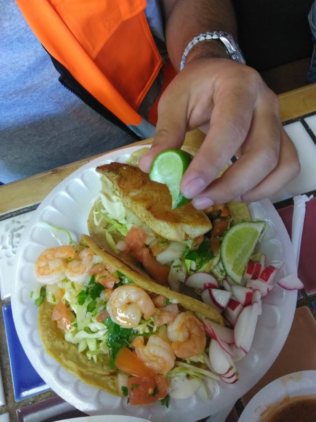 Carrillos Mexican Deli | restaurant | 2836 Cochran St, Simi Valley, CA 93065, USA | 8055228939 OR +1 805-522-8939