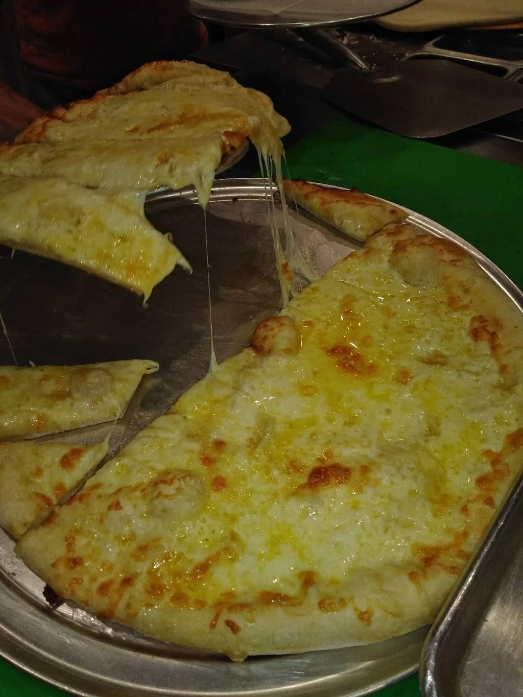 Aracri Pizzeria | restaurant | 1607 N High St, Columbus, OH 43201, USA | 6147547925 OR +1 614-754-7925