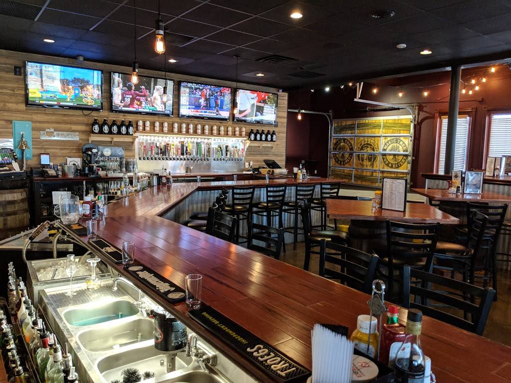 Magic Tree Pub & Eatery | restaurant | 7463 South Ave, Youngstown, OH 44512, USA | 3306292667 OR +1 330-629-2667