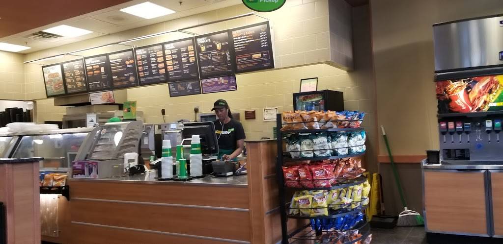 Subway | restaurant | 100 Wealthy St SE, Grand Rapids, MI 49503, USA | 6163233924 OR +1 616-323-3924