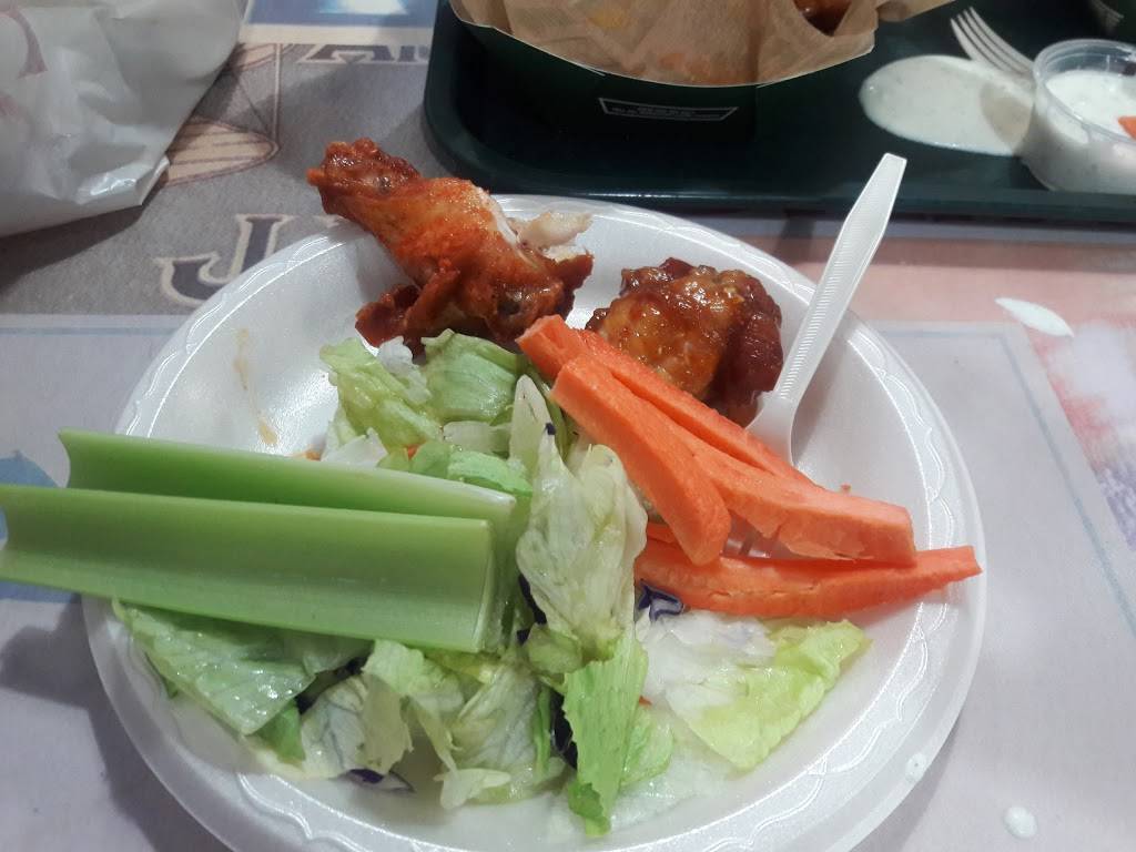 Wingstop | restaurant | 1641 Alameda St E #102, Compton, CA 90220, USA | 3107639464 OR +1 310-763-9464