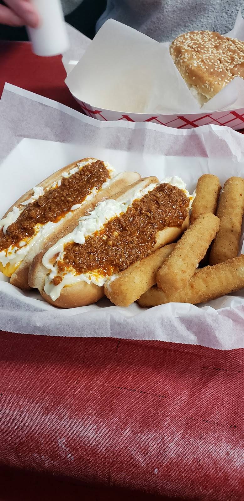 Johnsons Family Grill | restaurant | 1924, 142 W Murphy St, Madison, NC 27025, USA | 3365486170 OR +1 336-548-6170