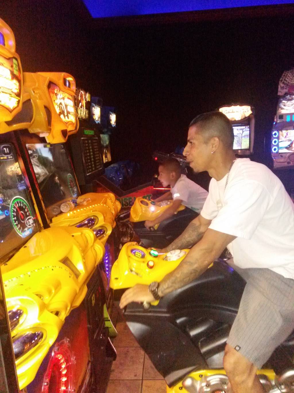 Cinemark Greeley Mall | meal takeaway | 2160 Greeley Mall, Greeley, CO 80631, USA | 9703534361 OR +1 970-353-4361