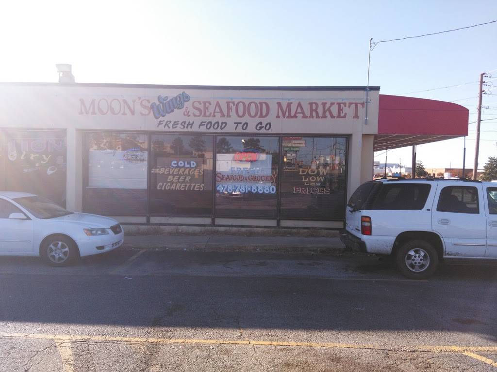 Moons Wings & Seafood Market | restaurant | 1588 Eisenhower Pkwy, Macon, GA 31206, USA | 4787818880 OR +1 478-781-8880