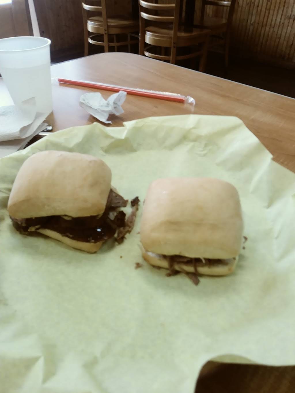 Dickeys Barbecue Pit | restaurant | 16391 Sierra Lakes Pkwy, Fontana, CA 92336, USA | 9093561295 OR +1 909-356-1295