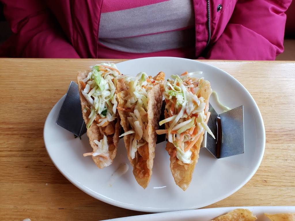 Applebees Grill + Bar | restaurant | 610 N Bluff Rd, Collinsville, IL 62234, USA | 6183456840 OR +1 618-345-6840