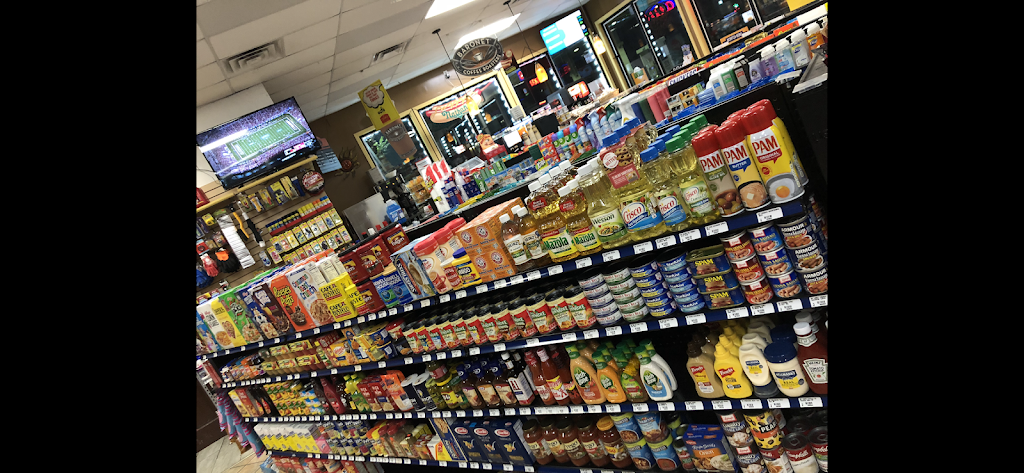 krispy krunchy chicken | restaurant | 978 Broad St, Meriden, CT 06450, USA | 2032358000 OR +1 203-235-8000