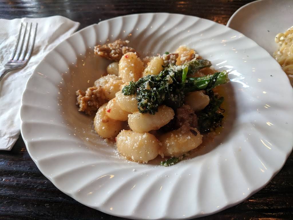 Cento Pasta Bar | restaurant | 128 E 6th St, Los Angeles, CA 90014, USA | 2134890131 OR +1 213-489-0131