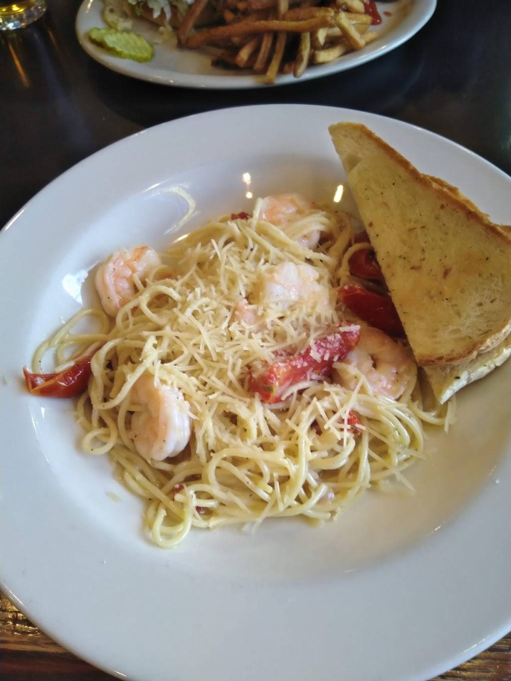 Carbones Pizza and Sports Bar | restaurant | 825 1st St SE, New Prague, MN 56071, USA | 9527585522 OR +1 952-758-5522