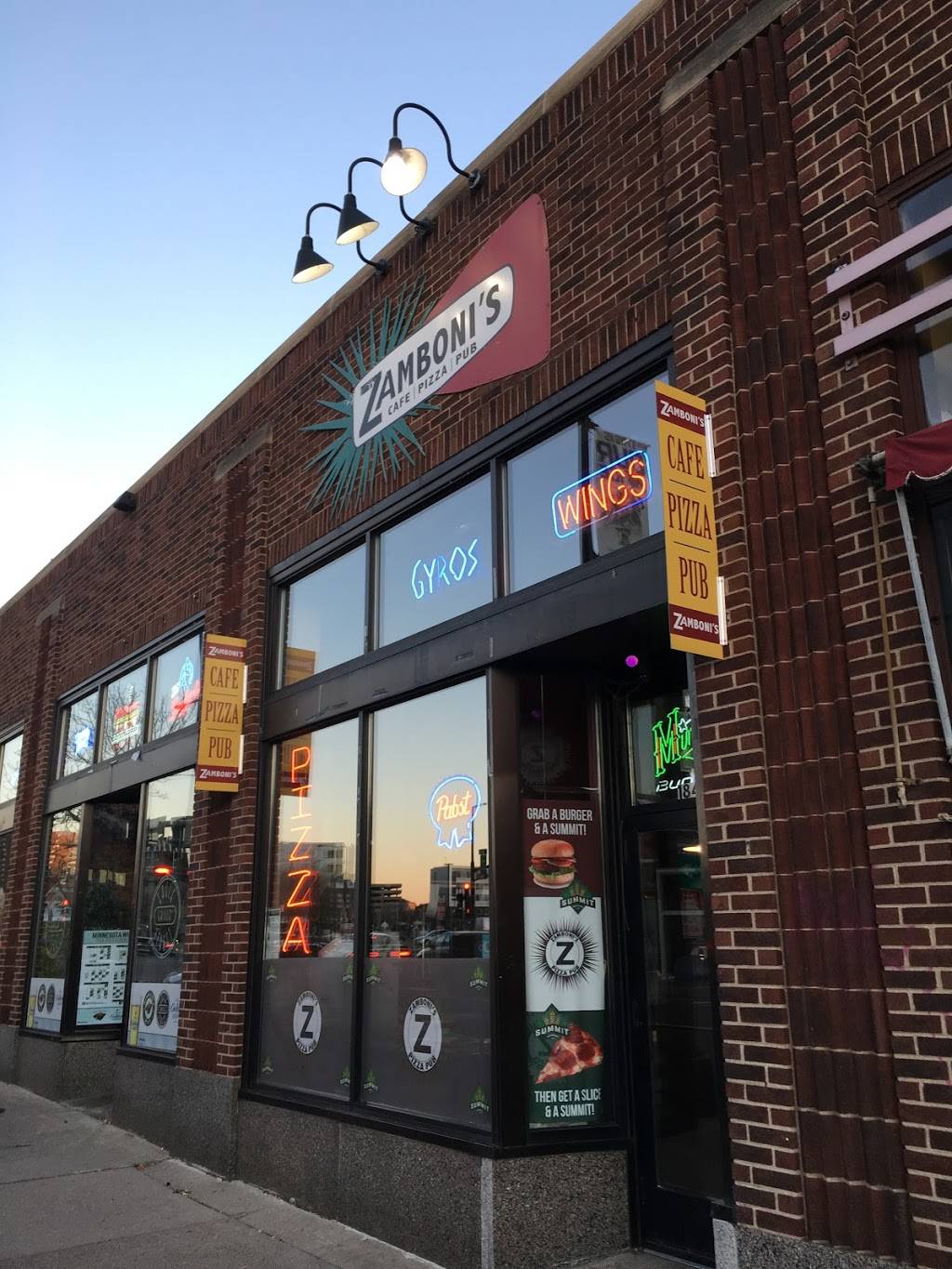 Zambonis Pizza | cafe | 184 7th St W, St Paul, MN 55102, USA | 6512252999 OR +1 651-225-2999