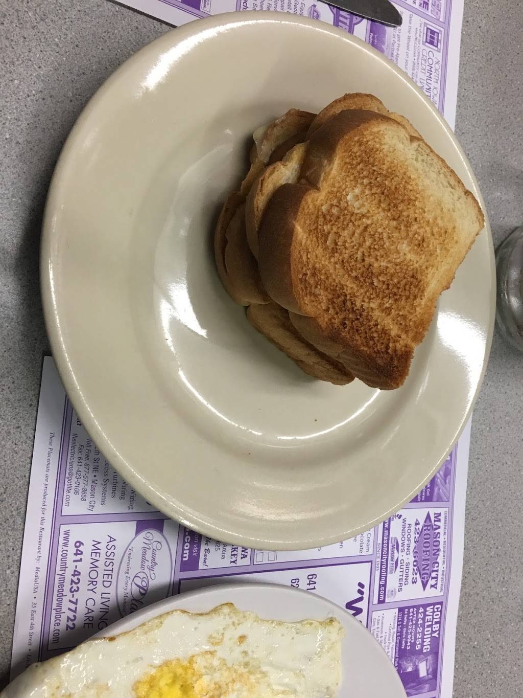 LDs Filling Station | restaurant | 620 12th St NE, Mason City, IA 50401, USA | 6414942313 OR +1 641-494-2313