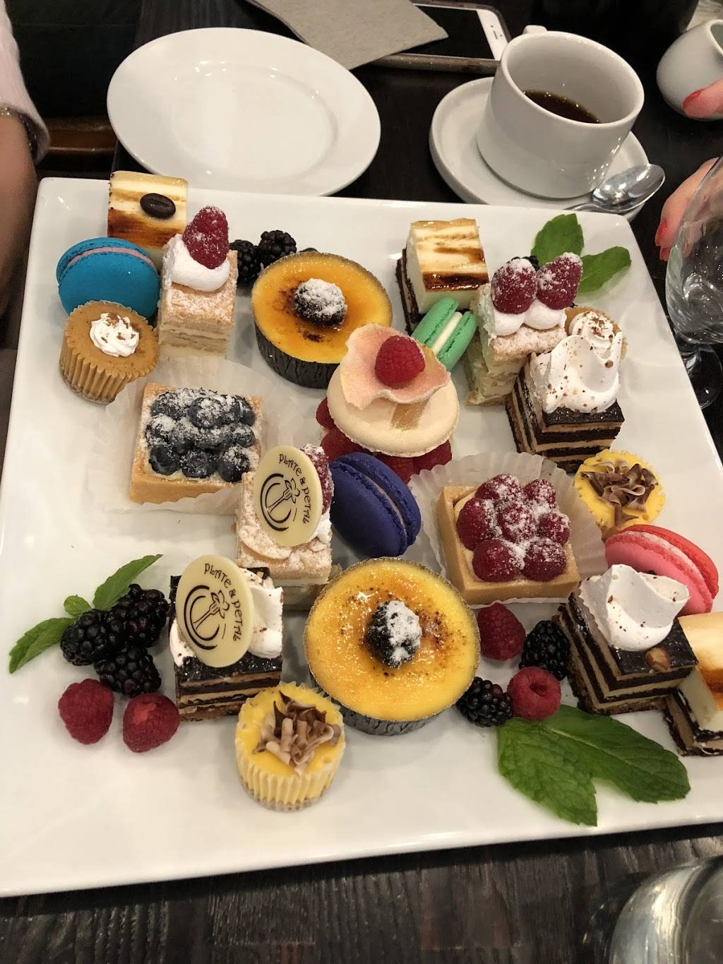 Plate & Petal | bakery | 216 N Orange St, Glendale, CA 91203, USA | 8184845077 OR +1 818-484-5077