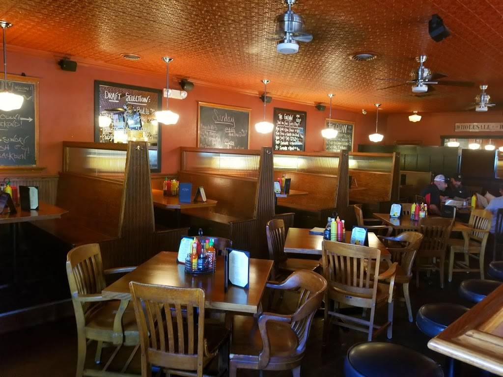 The Glenn Bar & Grill | restaurant | 11140 Irma Dr, Northglenn, CO 80233, USA | 3032551400 OR +1 303-255-1400