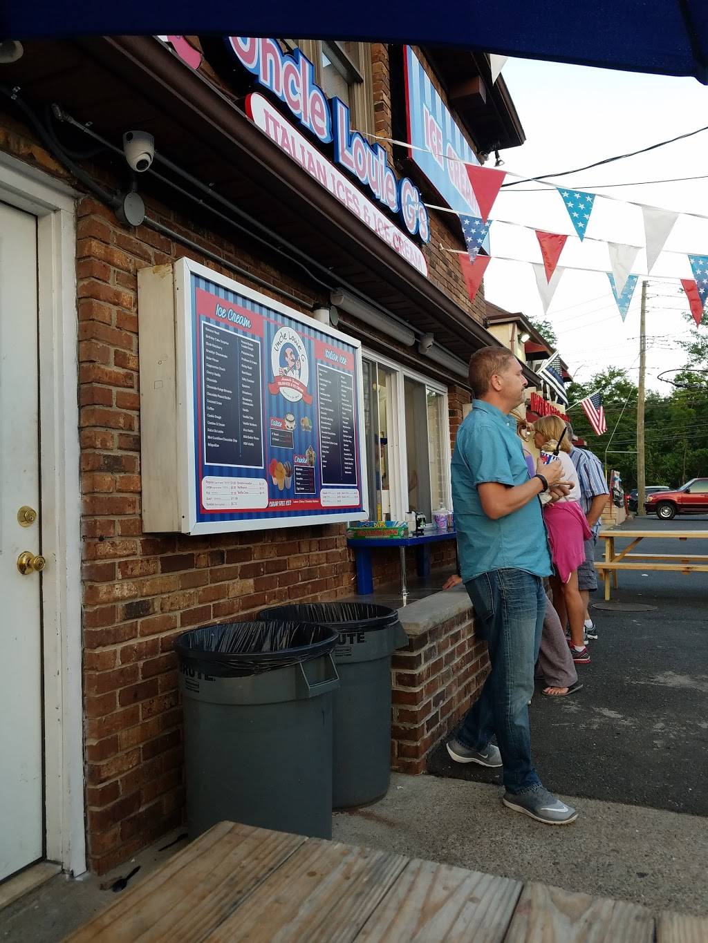 Unlce Louie G | restaurant | 311 Page Ave, Staten Island, NY 10307, USA | 9292844053 OR +1 929-284-4053