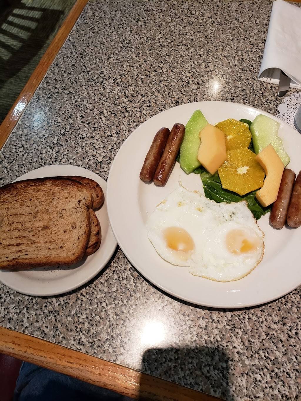 Egg Basket Pancake House | bakery | 880 S Barrington Rd, Streamwood, IL 60107, USA | 6304831200 OR +1 630-483-1200