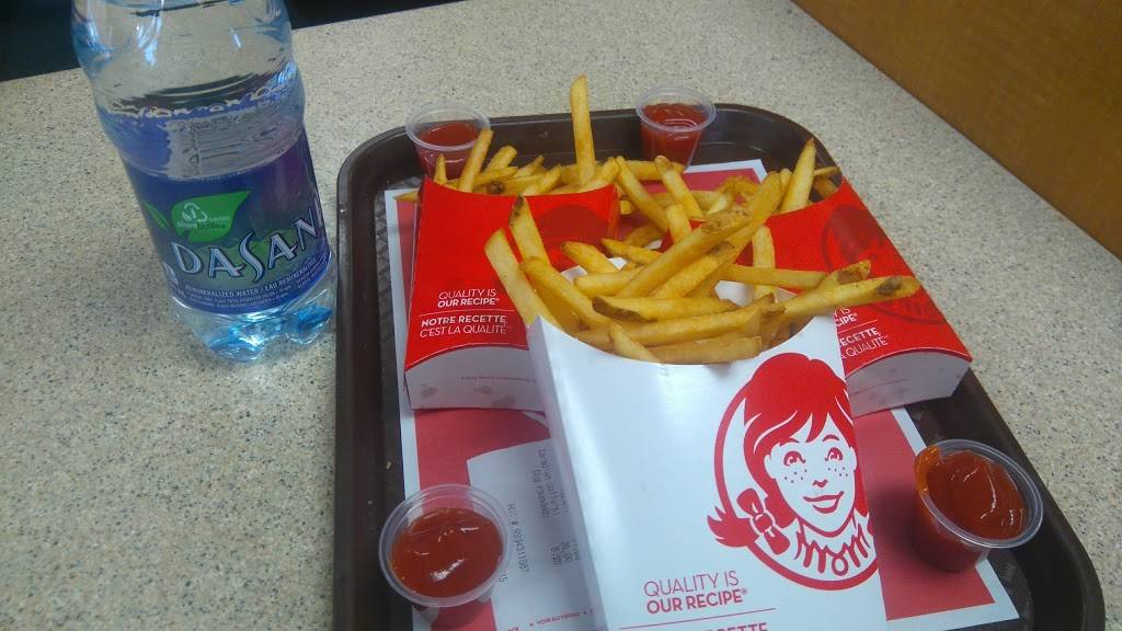 Wendys | restaurant | 393 Bayfield St, Barrie, ON L4M 3C5, Canada | 7057372765 OR +1 705-737-2765