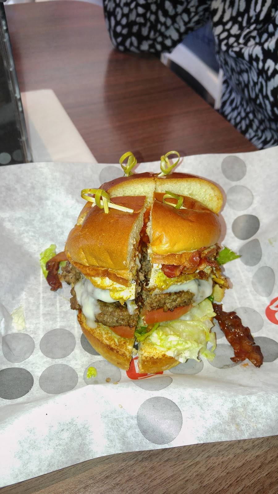 Burger 21 | restaurant | 14825 Ballantyne Village Way #160, Charlotte, NC 28277, USA | 7049005645 OR +1 704-900-5645