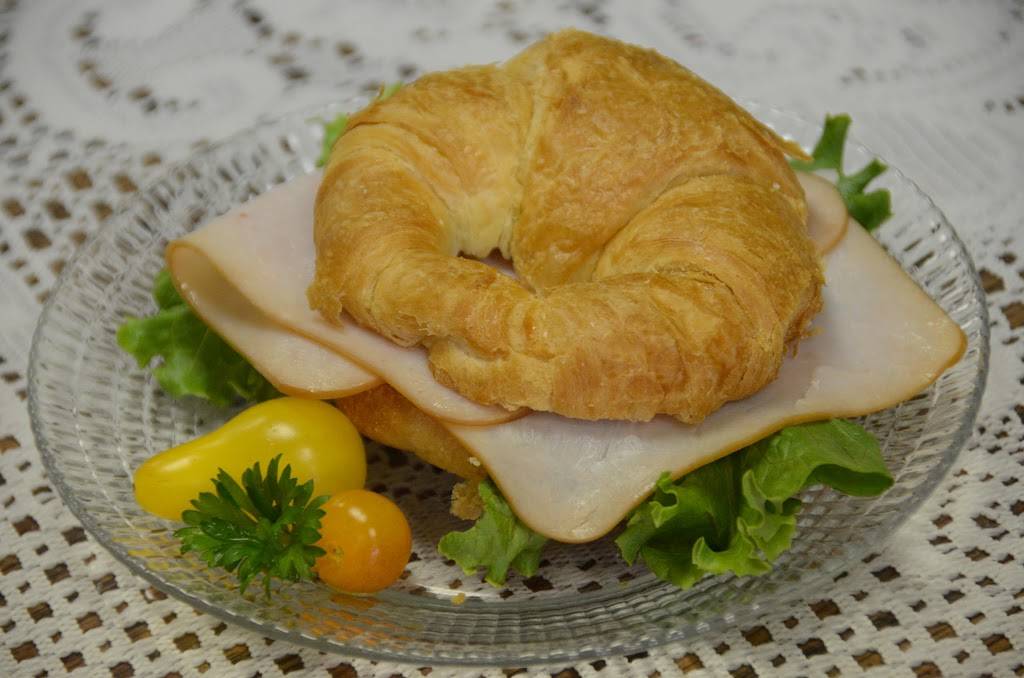 The Bread Basket | cafe | 113 E Main St, Manchester, IA 52057, USA | 5639274611 OR +1 563-927-4611