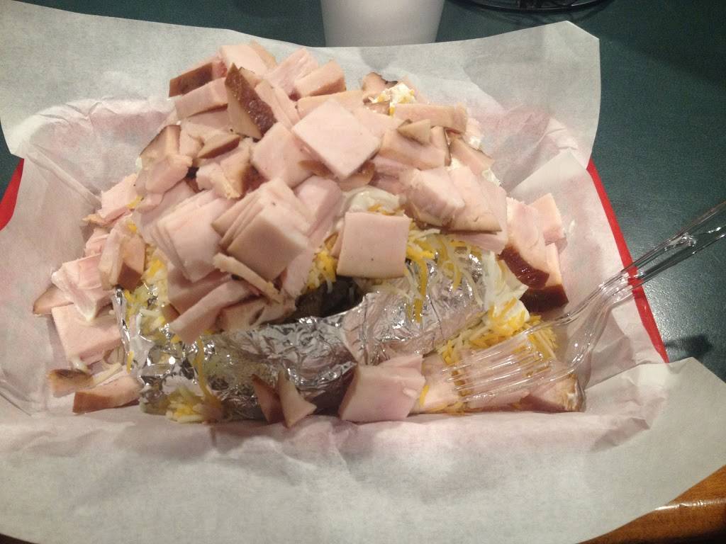 Tanners Smokehouse BBQ | restaurant | 6217, 5585 TX-224, Greenville, TX 75401, USA | 9034138822 OR +1 903-413-8822