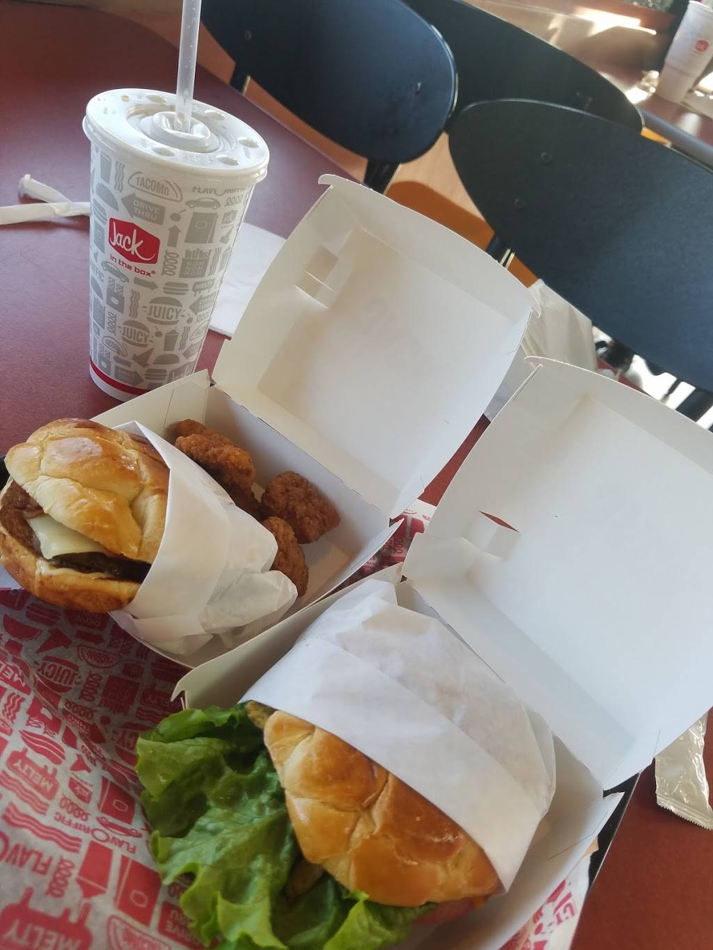 Jack in the Box | restaurant | 7120 S Broadway, Los Angeles, CA 90003, USA | 3237515083 OR +1 323-751-5083