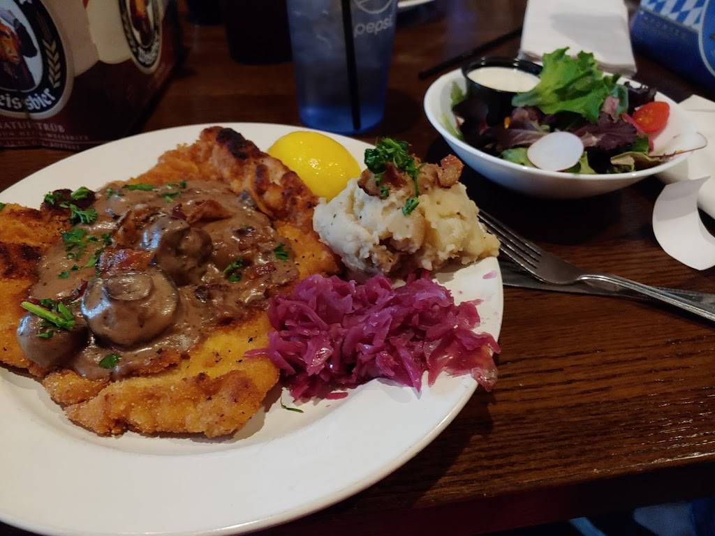 Ironhaus Bierhalle & Garten | restaurant | 5317 151st St, Leawood, KS 66224, USA | 9136013511 OR +1 913-601-3511