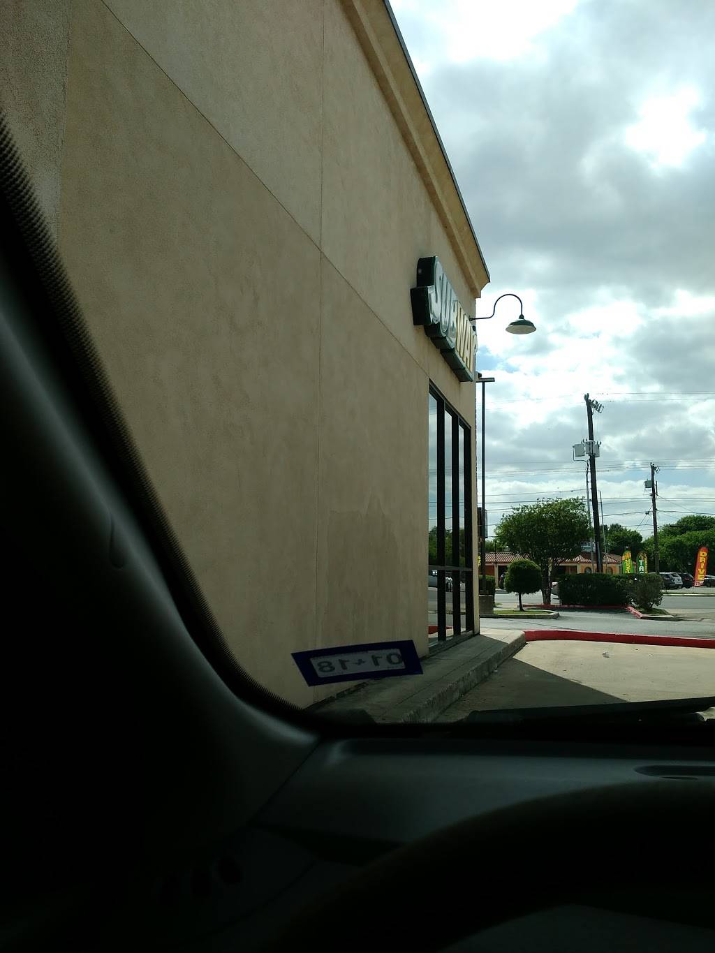 Subway Restaurants | restaurant | 314 S WW White Rd, San Antonio, TX 78219, USA | 2103599747 OR +1 210-359-9747