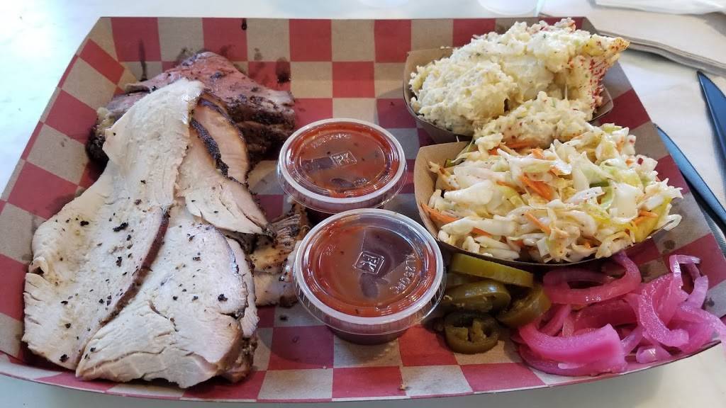 The Pigs Gig BBQ | restaurant | 2820 Historic Decatur Rd, San Diego, CA 92106, USA | 6192412431 OR +1 619-241-2431