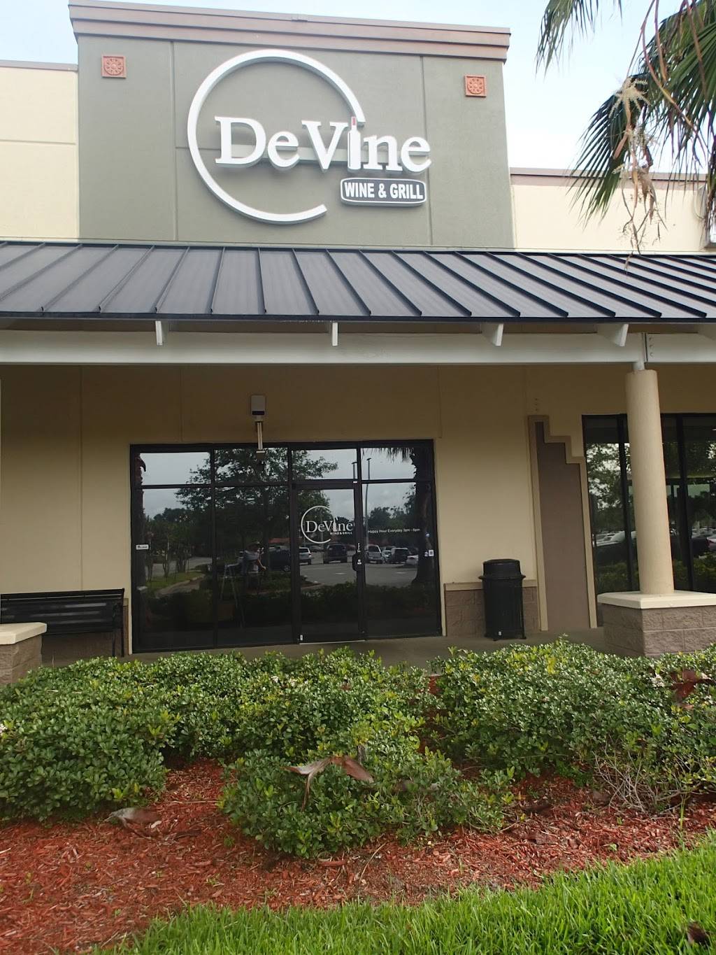 DeVine Wine & Grill | restaurant | 15 Alafaya Woods Blvd #117, Oviedo, FL 32765, USA | 4073595016 OR +1 407-359-5016