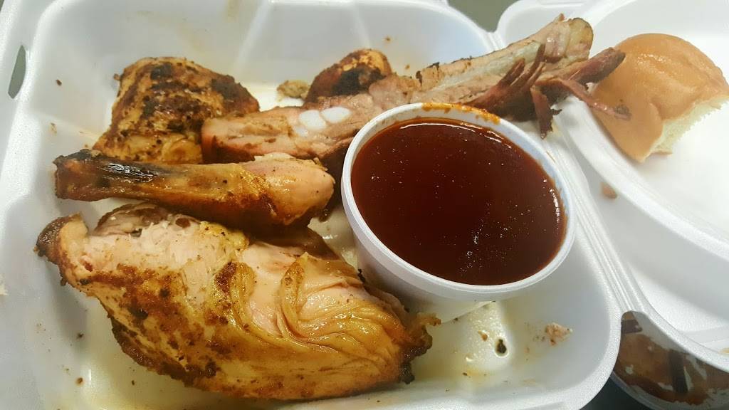 Calhouns Family Texas Barbeque | restaurant | 24710 Washington Ave #11, Murrieta, CA 92562, USA | 9516983777 OR +1 951-698-3777