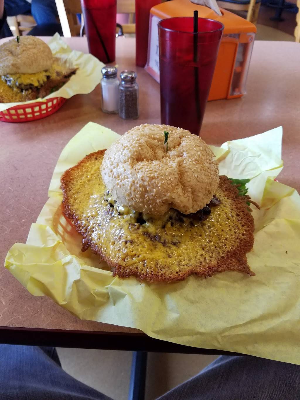 The Squeeze Inn | restaurant | 2742 Naglee Rd, Tracy, CA 95304, USA | 2098337992 OR +1 209-833-7992