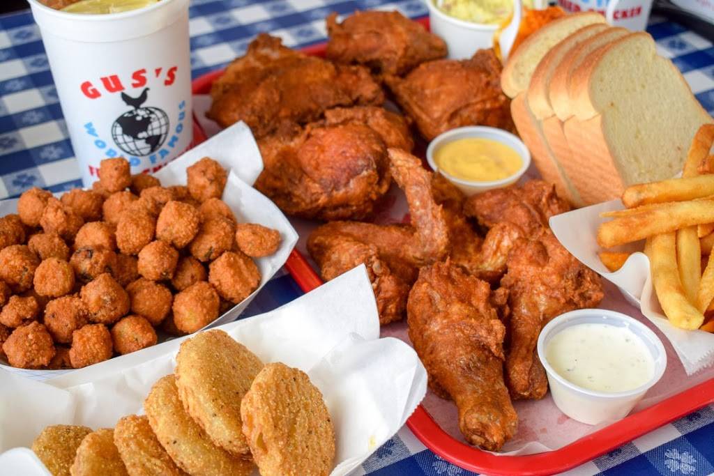 Guss World Famous Fried Chicken | restaurant | 2904 Commerce St, Dallas, TX 75226, USA | 4697098294 OR +1 469-709-8294